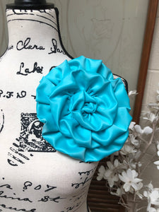 Robin Egg Blue Flower Pin # 240